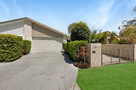 Holiday home Spacious Holiday Unit On Canal At Banksia Beach Australia
