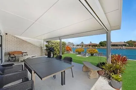 Spacious Holiday Unit On Canal At Banksia Beach 0*,  Australia